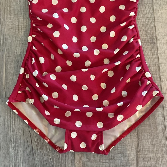 Esther Williams Vintage-Inspired Polka Dot Pinup Swimsuit - Picture 4 of 7